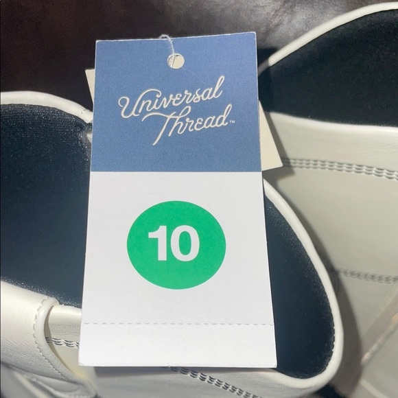 Universal Thread White Ankle Booties with Decorative Stitching (10) - Picture 2 of 13